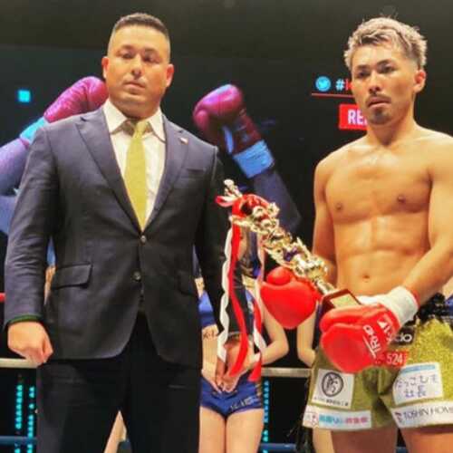 K-1スーパー・フェザー級 村越優汰vs芦澤竜誠 勝利者賞授与